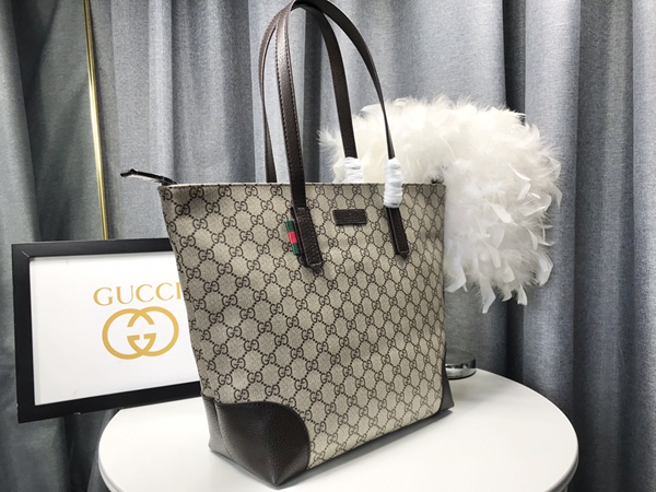 激安グッチバッグコピー側面デザイン